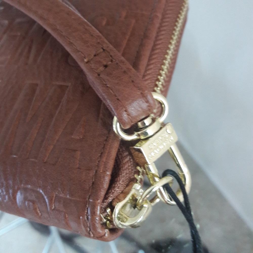 NWT Steve Madden Logo Wallet Zip Around Wrโฆ - Picture 7 of 9